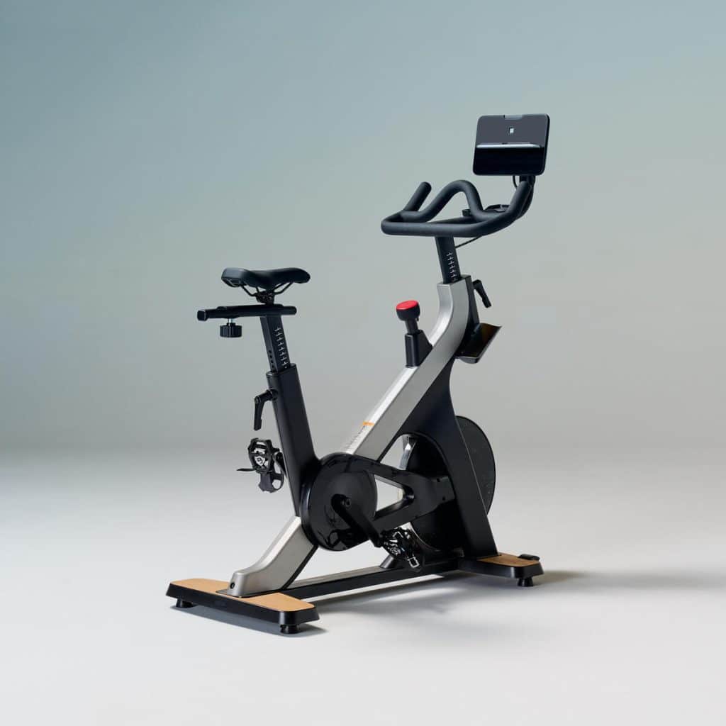 Test du vélo d'appartement connecté Decathlon training bike 900